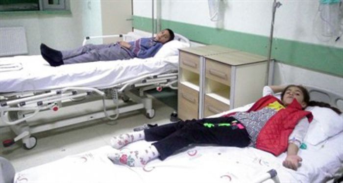 Hastaneler doldu taştı! 100'e yakın öğrenci…