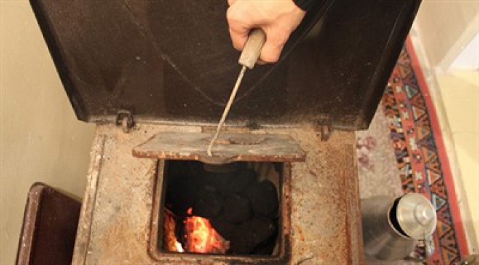Erzurum'da 8 kişi sobadan zehirlendi