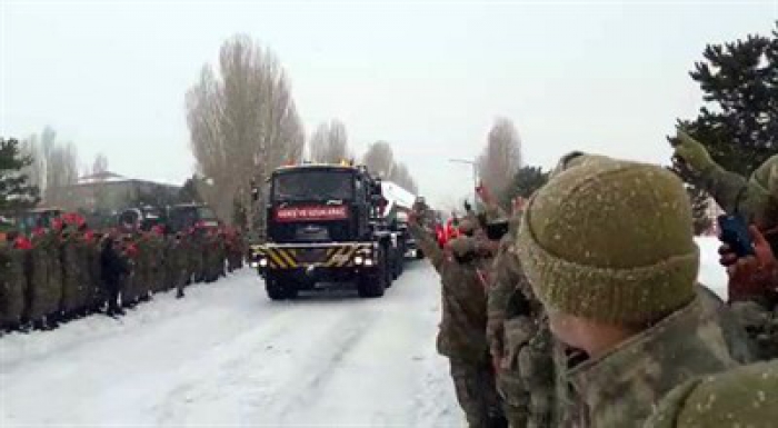Erzurum'dan Topçu birliği Afrin'e tekbirlerle uğurlandı