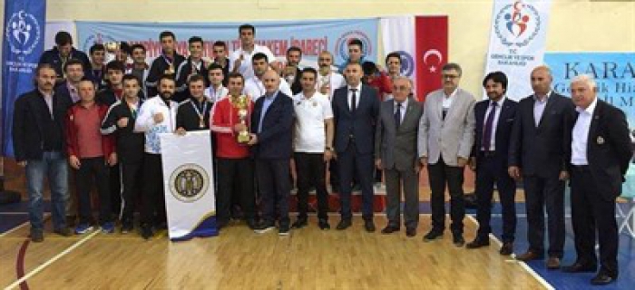 Erzurum Atatürk Üniversitesi Boks Takımı Türkiye şampiyonu