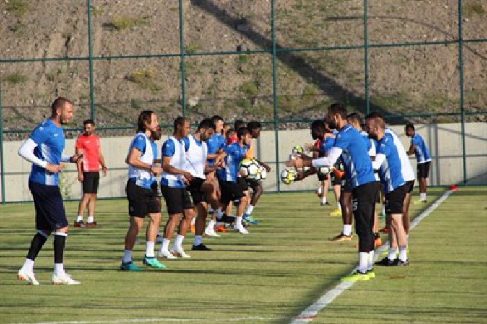 Aytemiz Alanyaspor’un Erzurum kampında keyifler yerinde