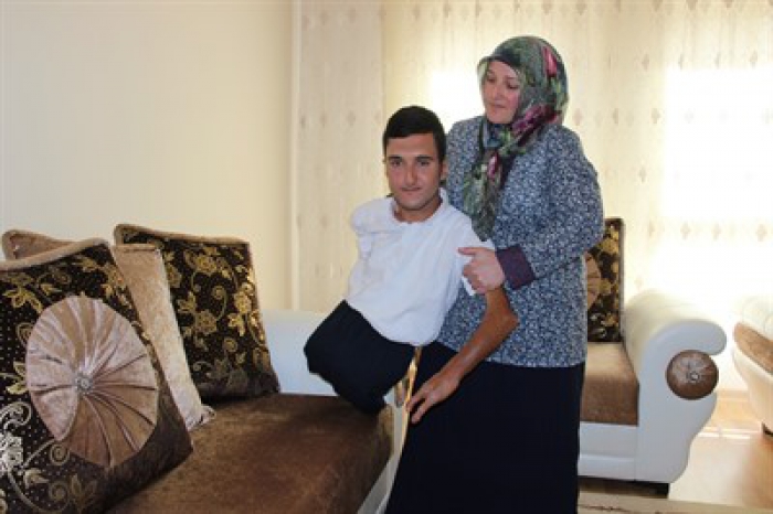 Erzurum’da Doğuştan engelli Ömer’in tek hayali kendi parasını kazanabilmek