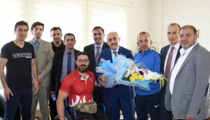 Kent Konseyi’nden B.B. Erzurumspor Teknik Direktörü Özdilek’e hayırlı olsun ziyareti