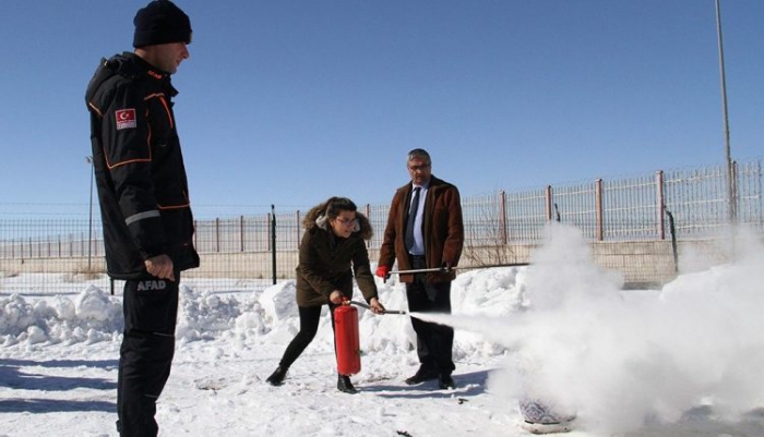 Erzurum’da AFAD’dan GSİM personeline yangın söndürme taktikleri