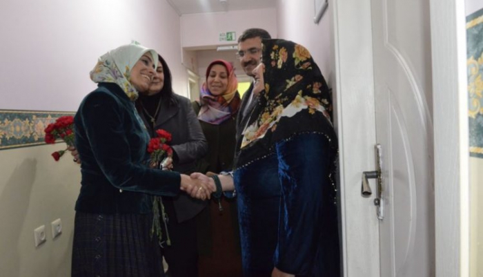 Taşkesenlioğlu yaşlıları ziyaret etti