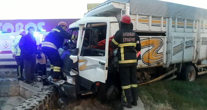 Zincirleme trafik kazası: 2 yaralı