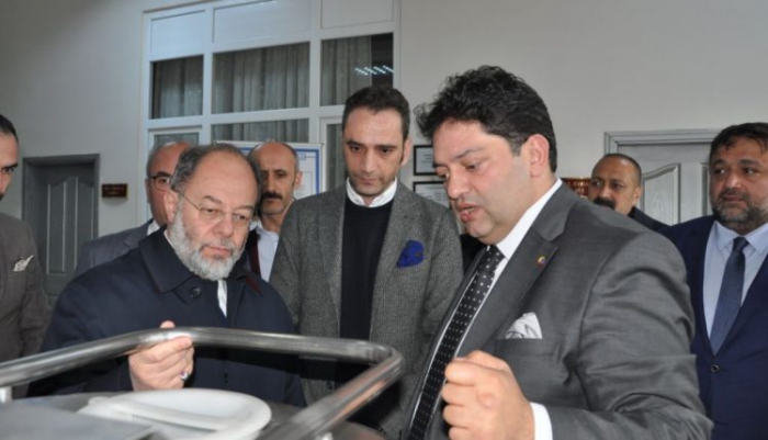 Akdağ:”Erzurum Ticaret Borsasını ziyaret etti.
