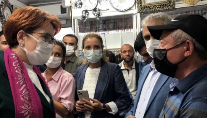 Akşener’in Bayburt ziyaretinde vatandaşlarla partililer arasında arbede