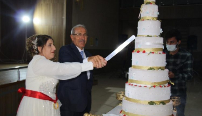 Erzurum’da 60 yaşında dillere destan düğün yaptılar