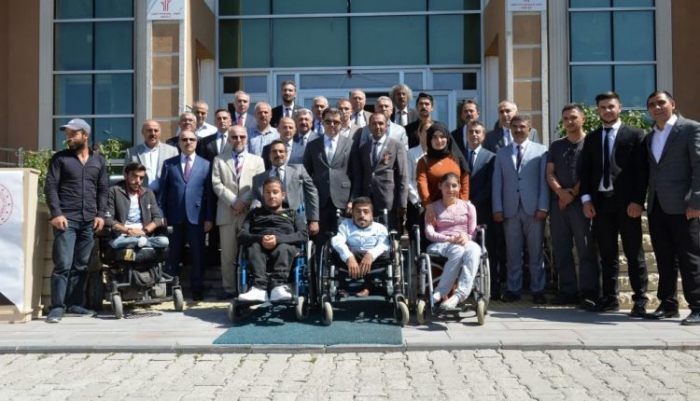 Erzurum’da engellilerin tekerlekli sandalye sevinci