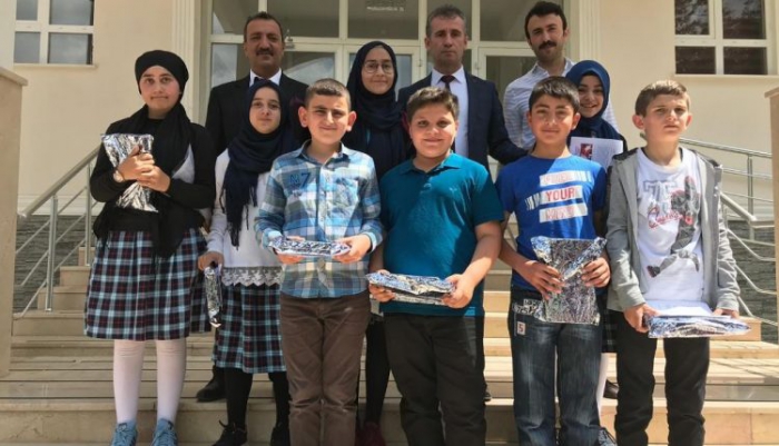 Erzurum’da İmam Hatip Okulu’ndan tablet hediyeli tatil