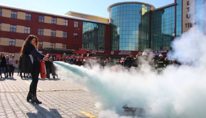 Erzurum Oltu’da Öğrencilere yangın eğitimi verildi