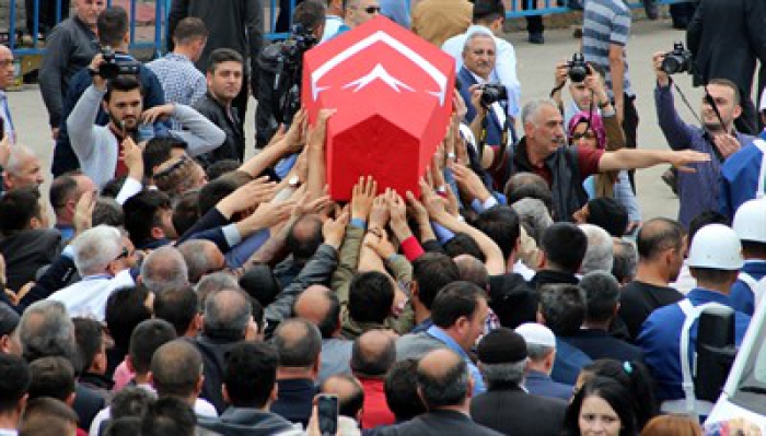 Şehit yüzbaşı Erzurum'da son yolculuğuna uğurlandı