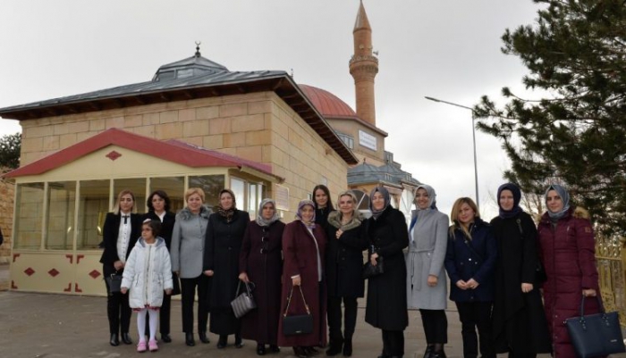 Sibel İnci Memiş tarihi mekânları gezdi