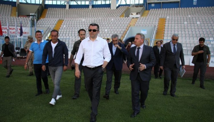 Vali Memiş K.Karabekir Stadında talimatı verdi