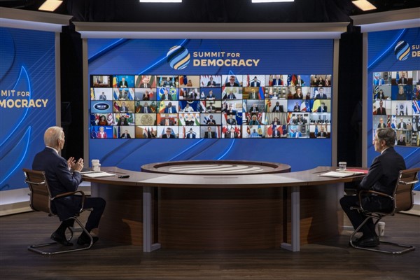 ABD ev sahipliğindeki "Demokrasi Zirvesi" Başkan Biden liderliğinde başladı