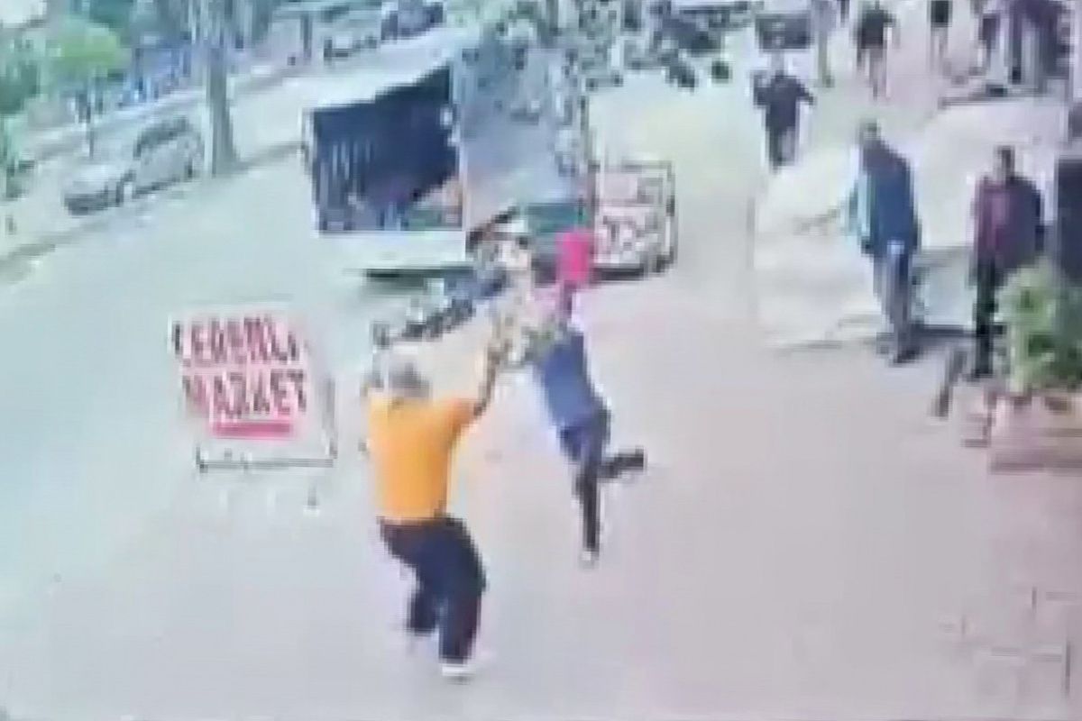 Kayınbabasının evini basan damada öldüresiye dayak