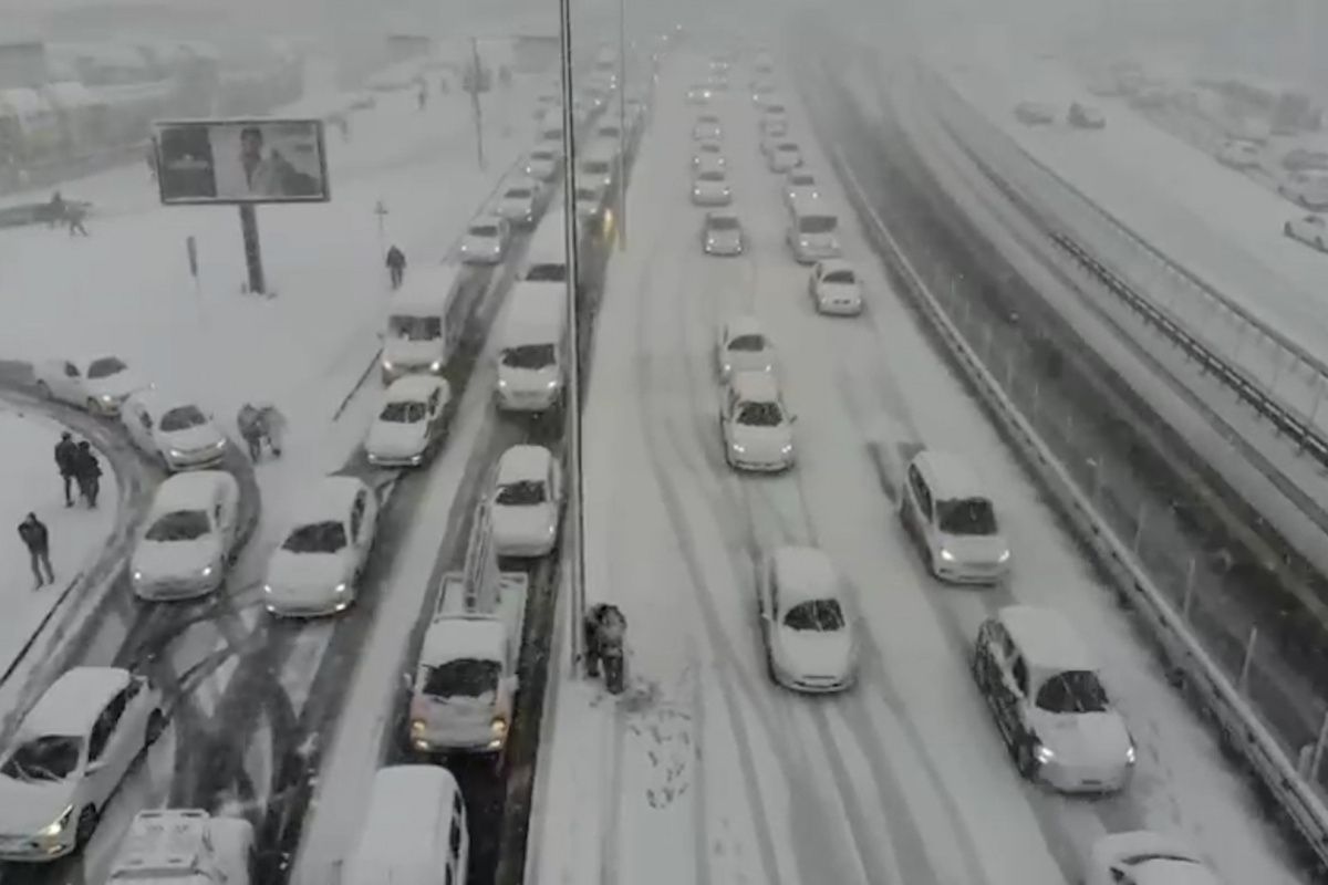 E-5 Karayolu trafiğe kapandı