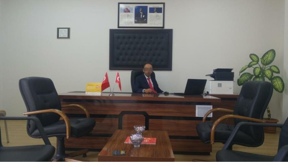 Erzurum'da öğrencinin ağabeyi, okul müdürünü omzundan bıçakladı