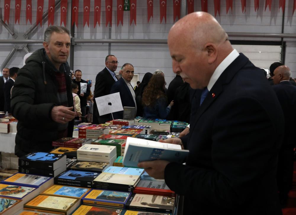Doğu Anadolu Erzurum kitap fuarı açıldı