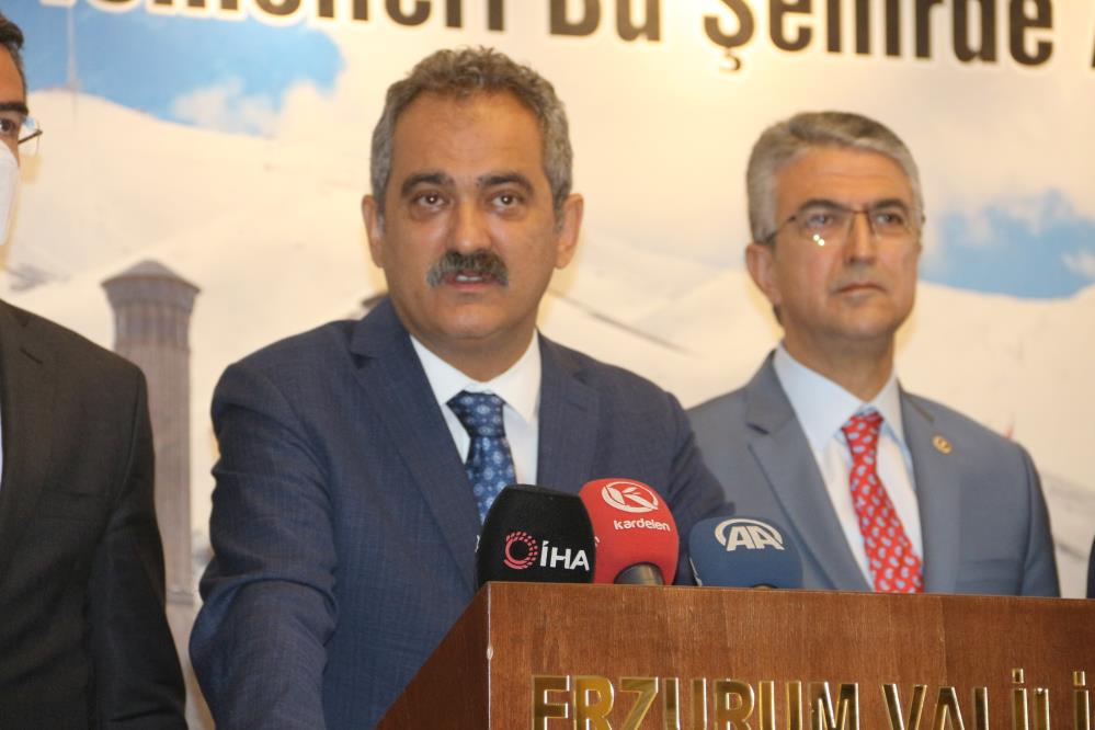 Milli Eğitim Bakanı Mahmut Özer: