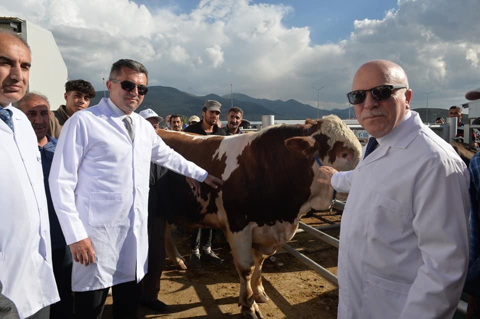 Vali Memiş ve Başkan Sekmen