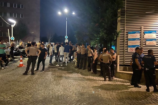 Sokakta düğün ihbarına giden bekçilere taşlı, sopalı saldırı: 1 bekçi şehit oldu