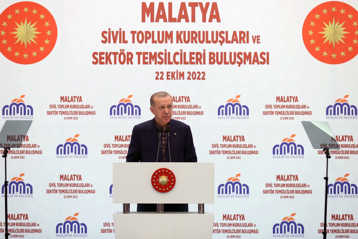 Cumhurbaşkanı Erdoğan'dan muhalefete LGBT çağrısı: 'Milletimizi sapık akımlardan beraberce koruyalım'