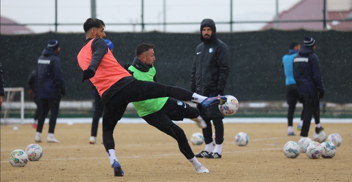 Erzurumspor yeni hocasıyla yoğun mesaide