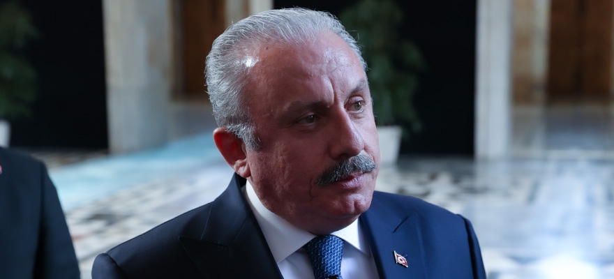 TBMM BAŞKANI ŞENTOP'TAN "KÜRTÇE'NİN TUTANAKLARDA 'BİLİNMEYEN DİL' OLARAK YAZILDIĞI" İDDİASINA CEVAP: “MECLİSİMİZİ TÖHMET ALTINDA BIRAKMAKTIR"