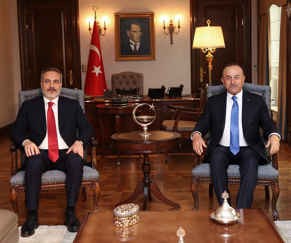 Hakan Fidan Dışişleri Bakanlığı görevini bugün Sayın Mevlüt Çavusoğlu’ndan devraldı.