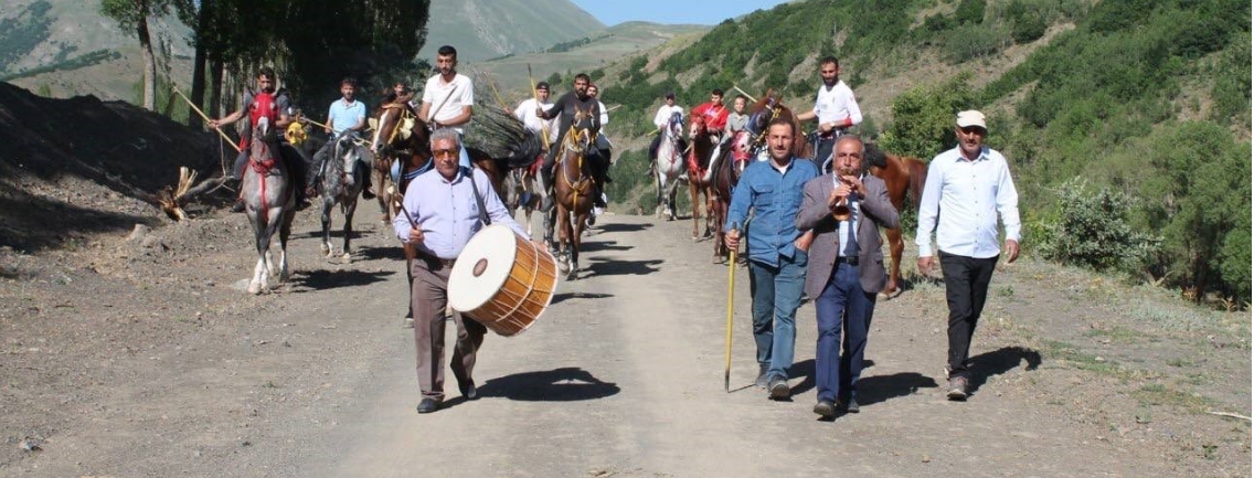 Kop Muhtarı Zikri Güçlü ’nün Mutlu Gününde Toy Düzenlendi